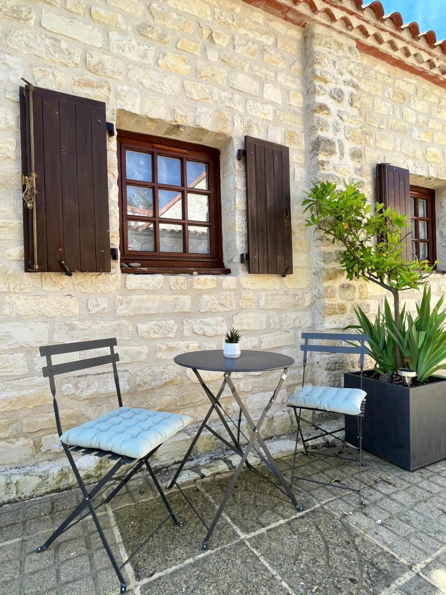 Aux Portes D'angouleme
